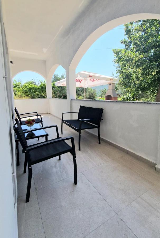 Apartman Ivan Kruševo Buitenkant foto