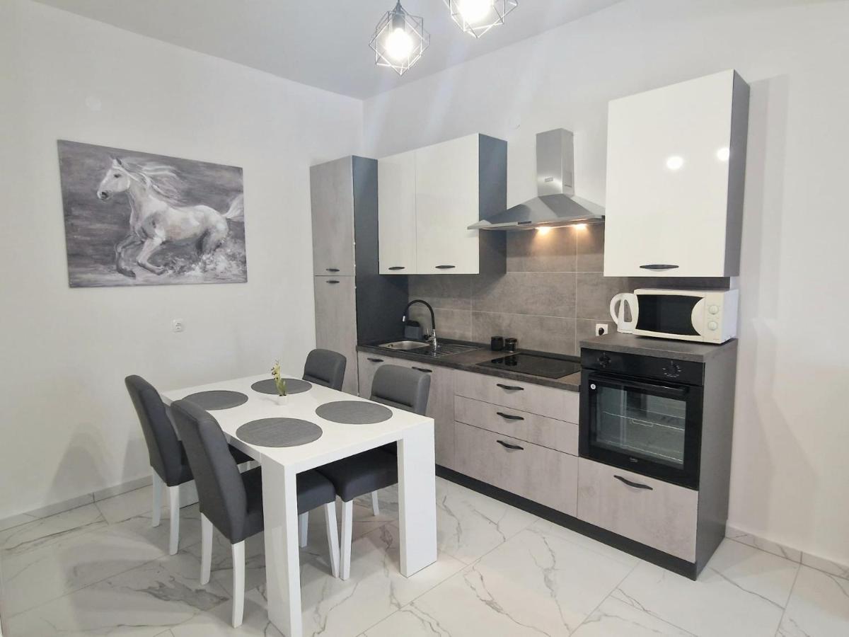 Apartman Ivan Kruševo Buitenkant foto
