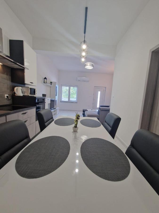Apartman Ivan Kruševo Buitenkant foto