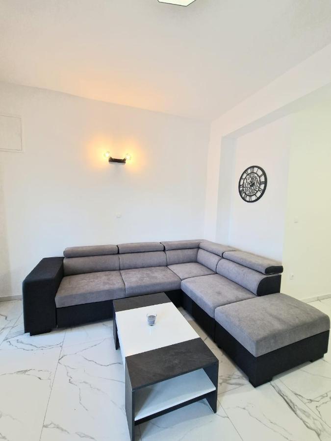 Apartman Ivan Kruševo Buitenkant foto