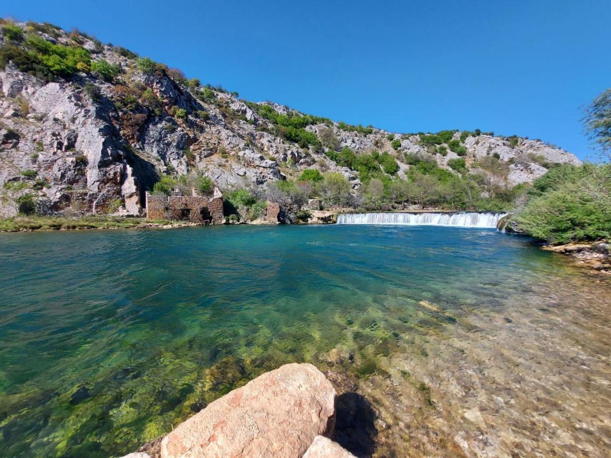 Apartman Ivan Kruševo Buitenkant foto